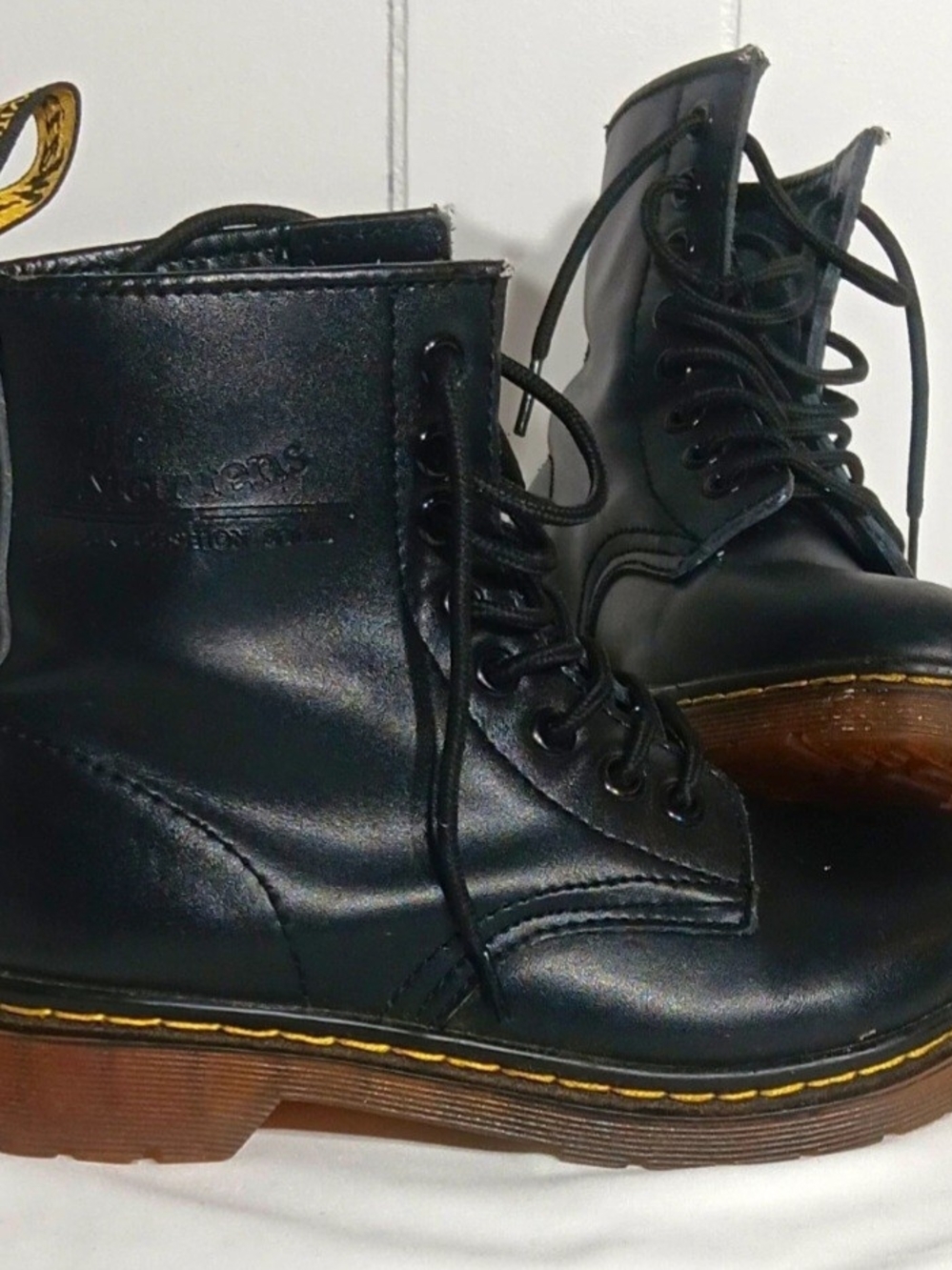 Dr. Martens Men's Black Leather 8-Eye Lace-Up Boots